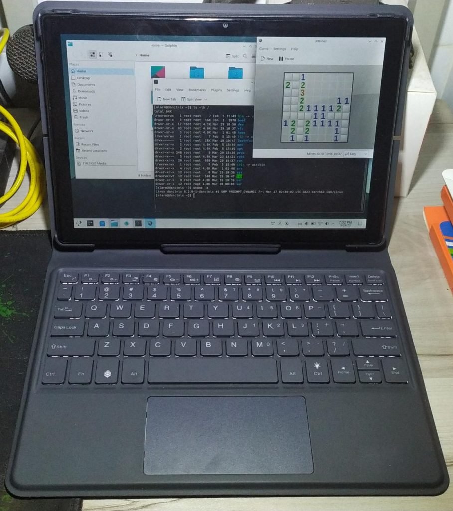 pinetab2-running-Arch-KDE-plasma-Desktop-909x1024.jpg