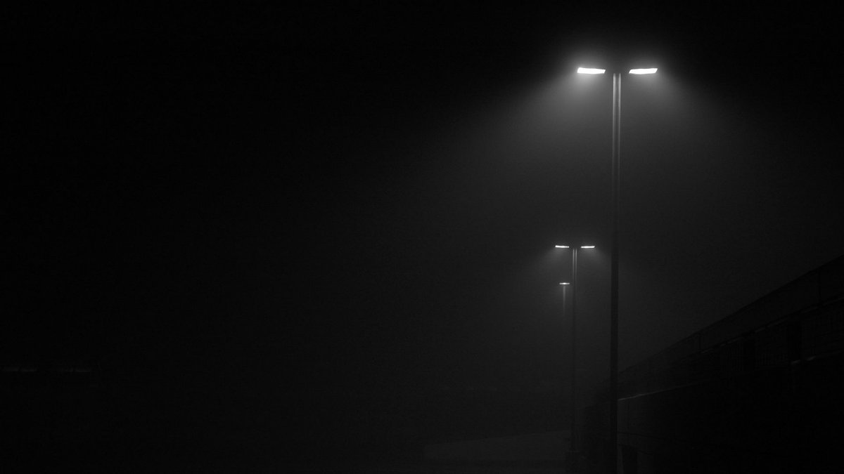 dark_street_with_lamps.jpg